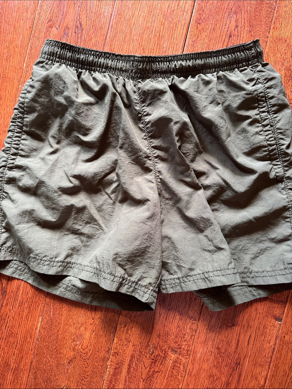Old Navy Men's Olive Green Athletic Elastic-Waist Shorts